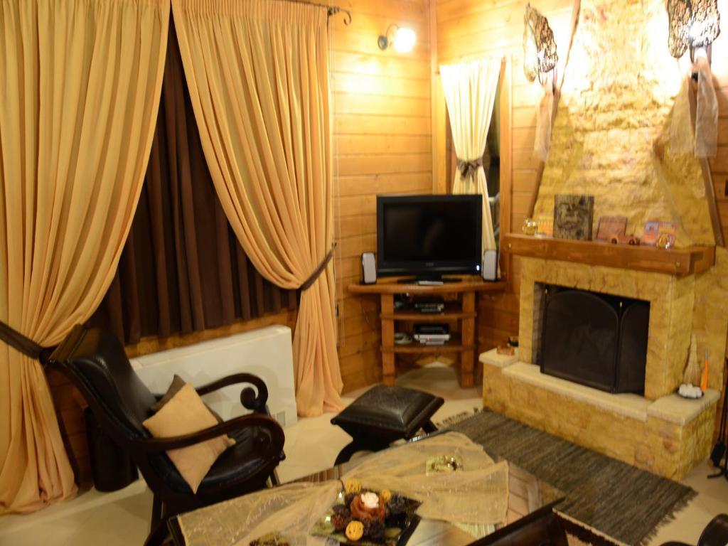 Feggarognemata Suites Ano Trikala Rum bild